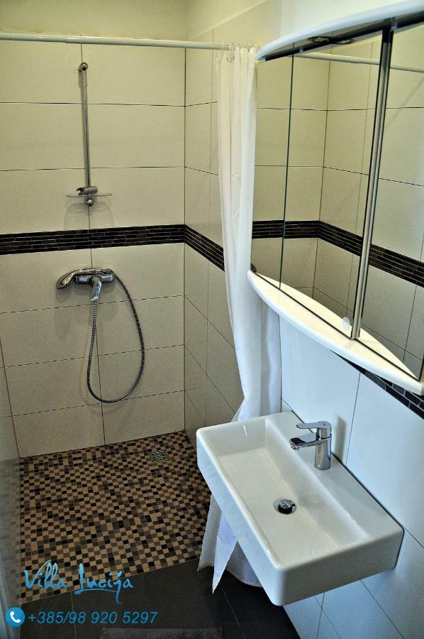 Rooms Villa Lucija 克拉列维察 外观 照片